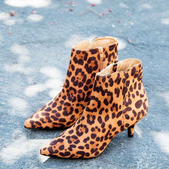 NEW🔥 Leopard Ankle Booties Boot Kitten Low Heel - Picture 2 of 5